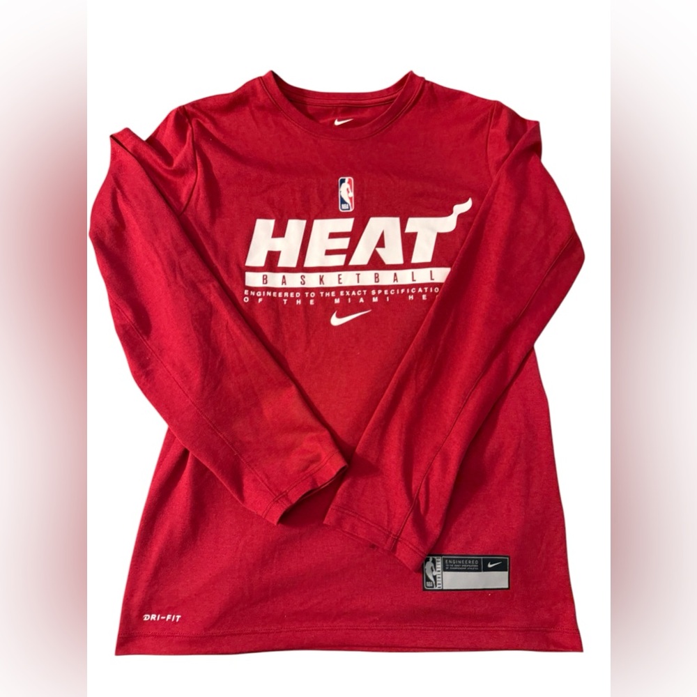 Nike Miami Heat Boy’s Red Long Sleeve Shirt| Size: M 10/12
